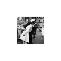 Wars End Kiss (New York City, 1945)
