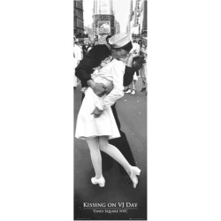 New York - Wars End Kiss